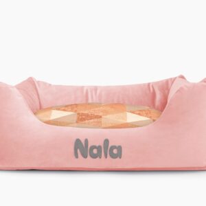 Cama para mascotas en color Rosa Palo con cojín Triángulos Teja con bordado