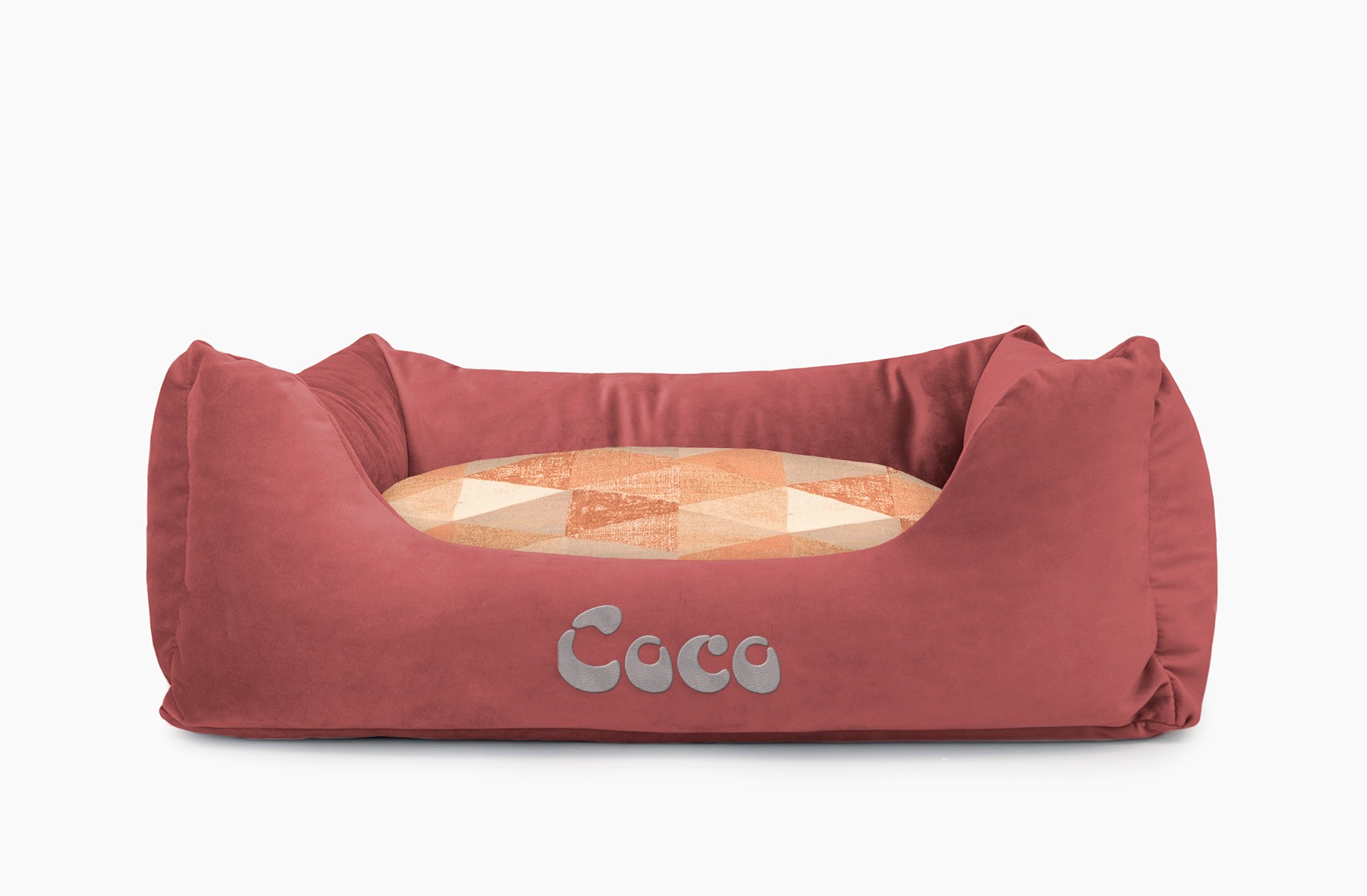 Cama para mascotas en color Vino con cojín Triángulos Teja con bordado